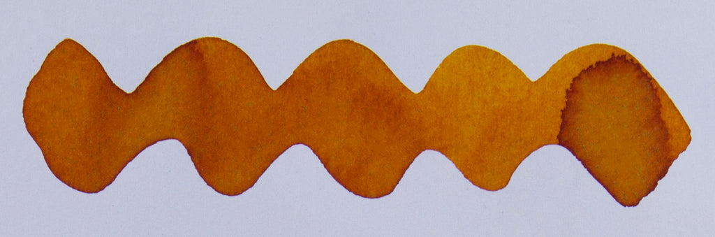 A colour swatch of Diamine Honey Burst fountain pen ink.